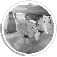 普通設(shè)備，人工丈量，產(chǎn)品工差大，尺寸無(wú)法保證